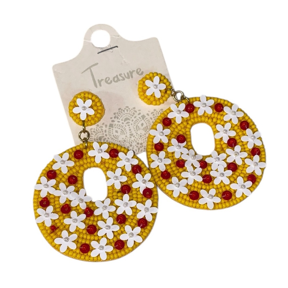 NWT Yellow/White Floral Beaded Earrings